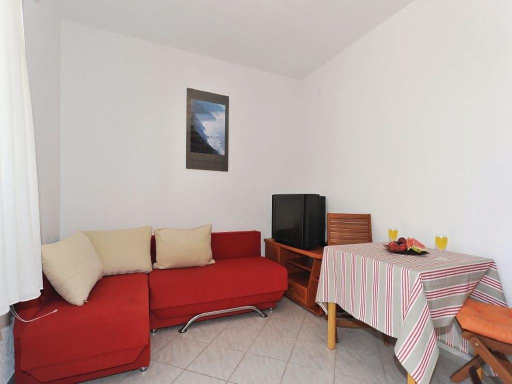 Lampion Apartment Vir